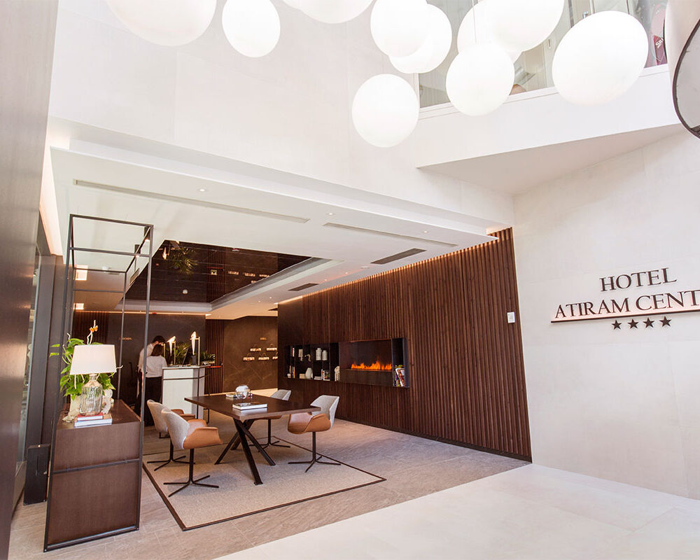 hotel-centric-atiram-zona-lobby-1